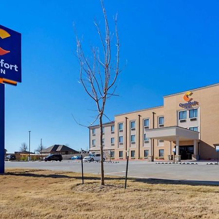 Comfort Inn & Suites Harrah Choctaw Extérieur photo