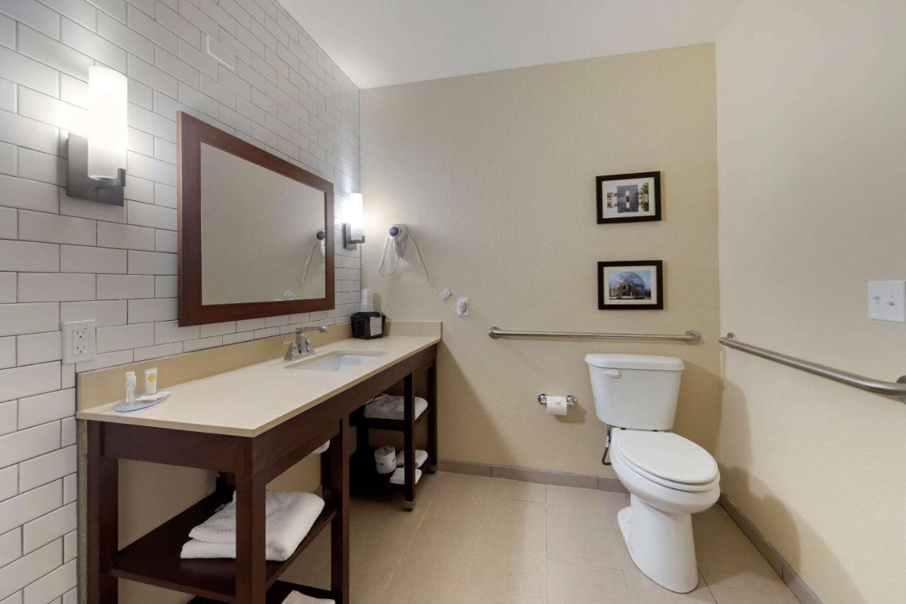 Comfort Inn & Suites Harrah Choctaw Extérieur photo