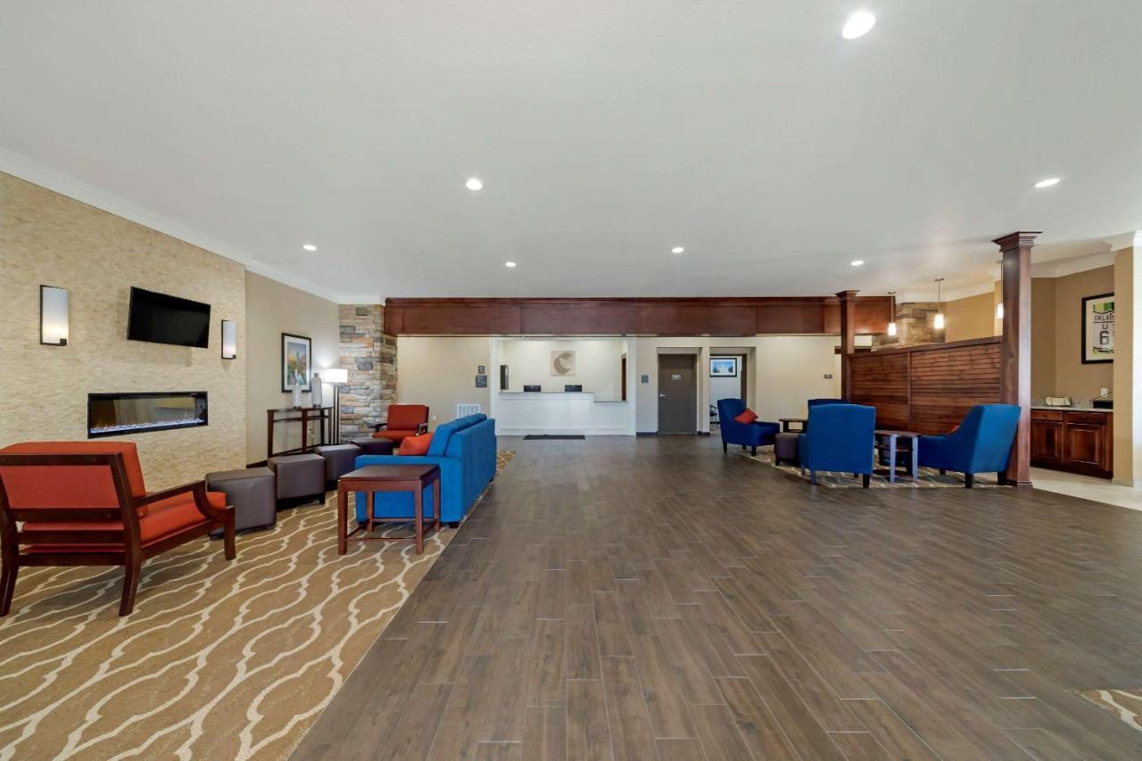 Comfort Inn & Suites Harrah Choctaw Extérieur photo