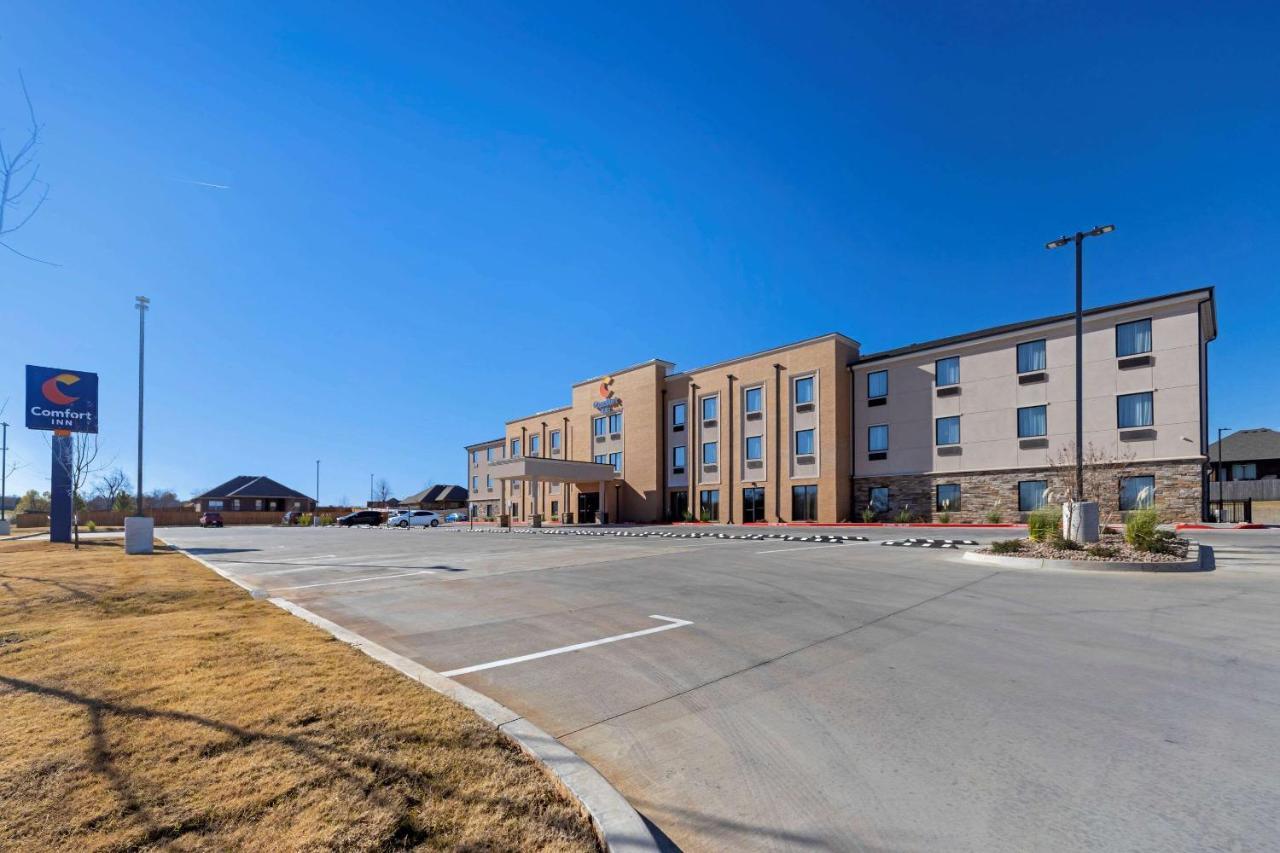 Comfort Inn & Suites Harrah Choctaw Extérieur photo