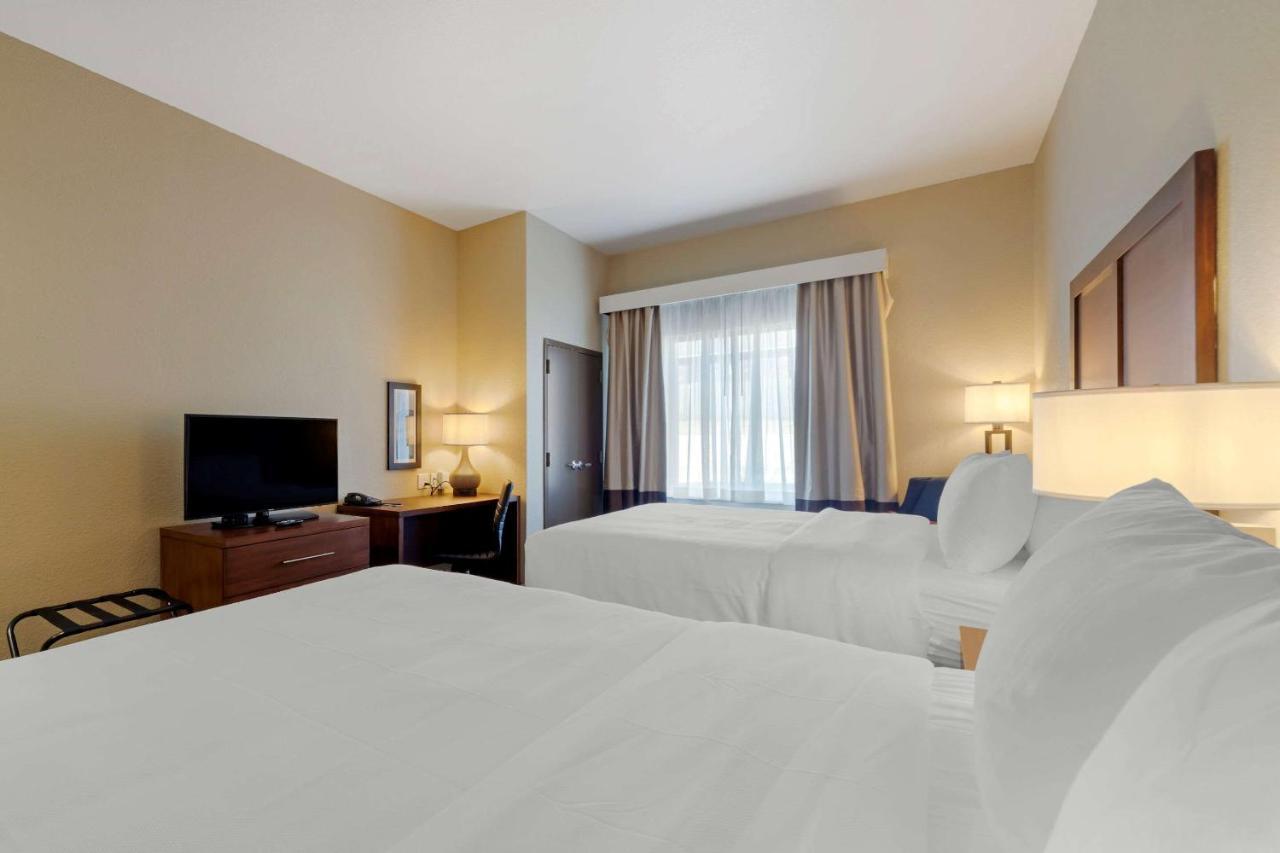 Comfort Inn & Suites Harrah Choctaw Extérieur photo
