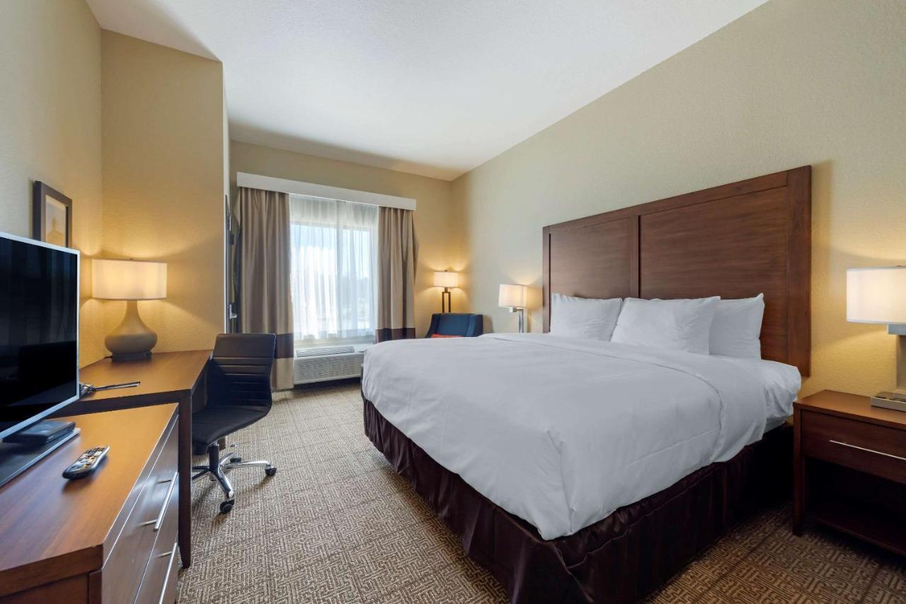 Comfort Inn & Suites Harrah Choctaw Extérieur photo