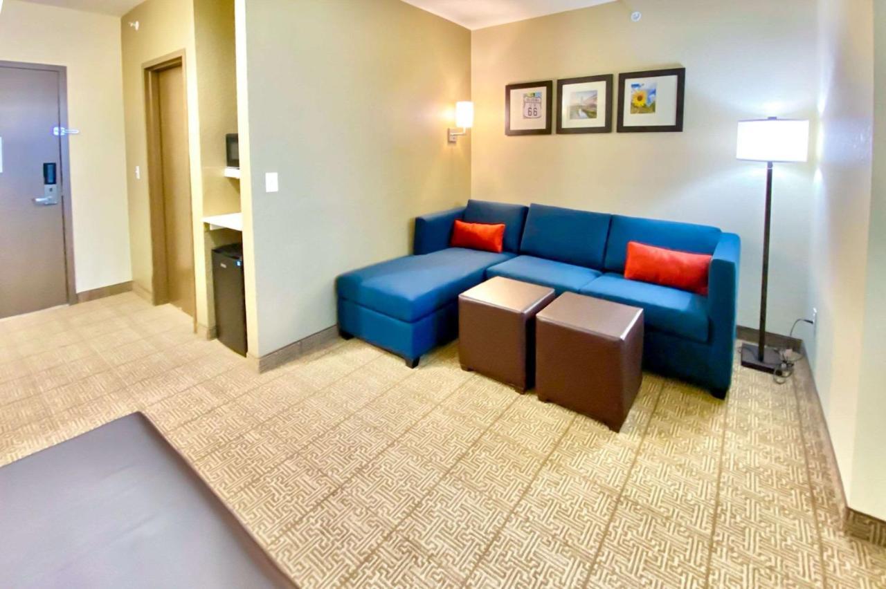 Comfort Inn & Suites Harrah Choctaw Extérieur photo